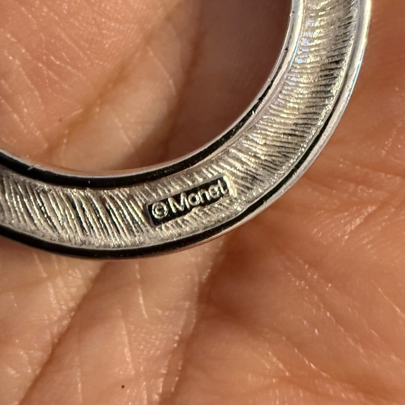 Monet Silver Loop Brooch - Picture 3 of 4